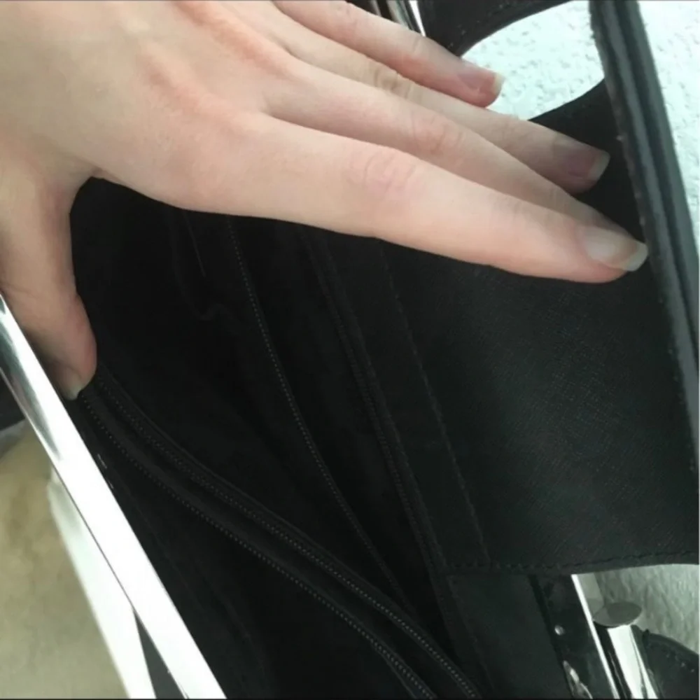 Michael Kors Bag - Picture 4 of 5